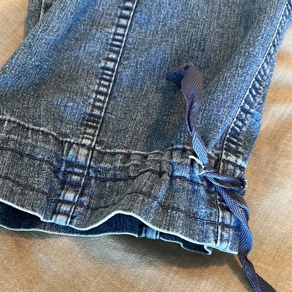 Super cute Jean capris - Picture 2 of 6